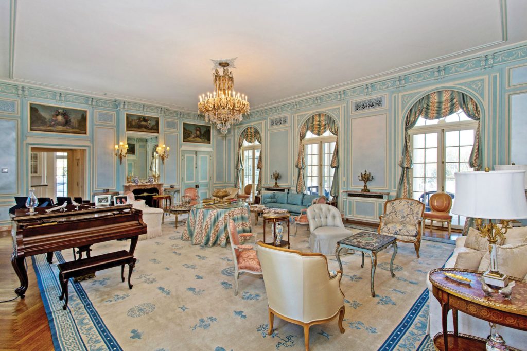 A $ 15-Million Ogden Codman Chateau Hits the Market - Gallery