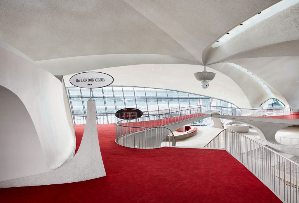 Tour Eero Saarinen’s Restored TWA Flight Center, Now a Luxury Hotel ...